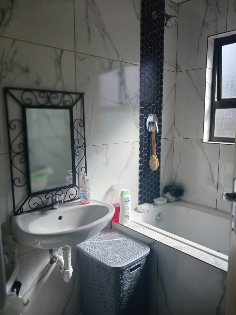 To Let 3 Bedroom Property for Rent in Brackenfell Central Western Cape